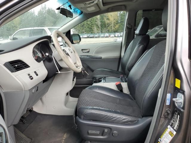 2011 Toyota Sienna Sport