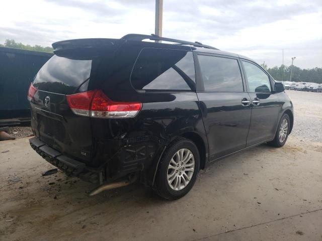 2012 Toyota Sienna XLE