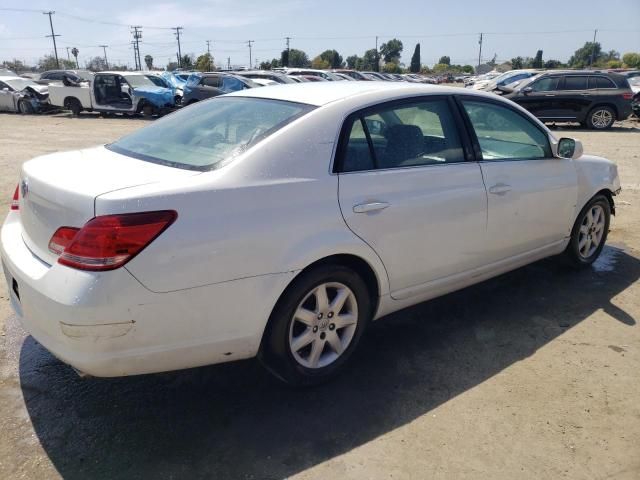 2005 Toyota Avalon XL