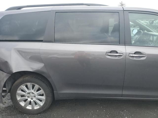 2015 Toyota Sienna XLE