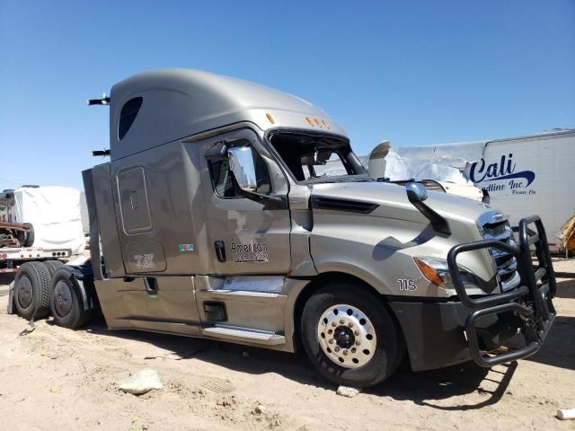 2021 Freightliner Cascadia 126