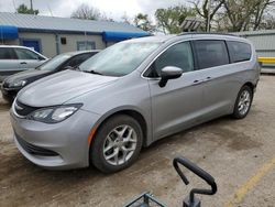 Salvage cars for sale from Copart Wichita, KS: 2018 Chrysler Pacifica Touring