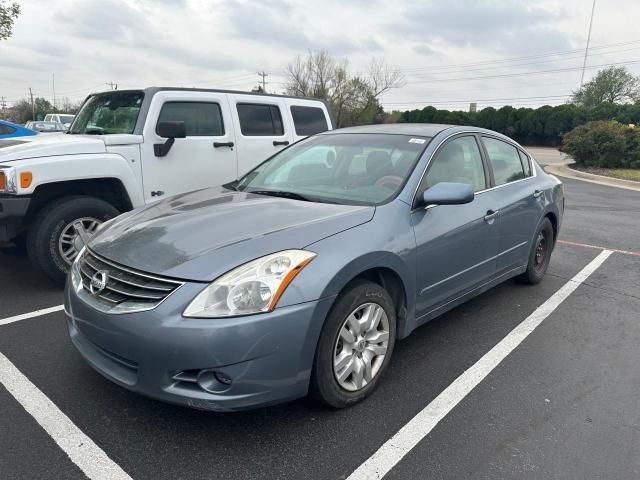 2010 Nissan Altima Base