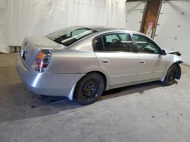 2004 Nissan Altima Base