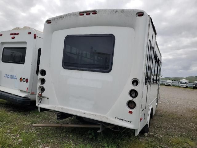 2017 Ford Econoline E450 Super Duty Cutaway Van