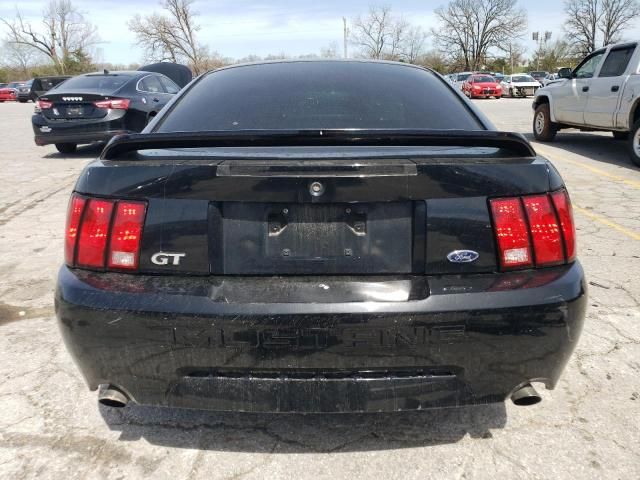 2000 Ford Mustang GT