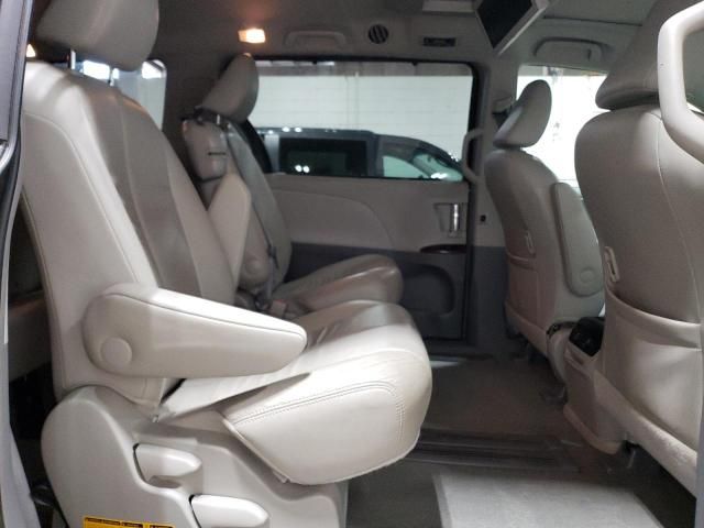 2013 Toyota Sienna XLE