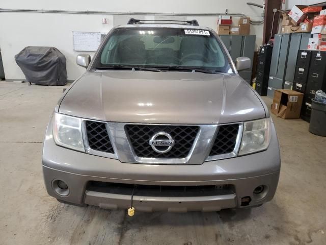 2005 Nissan Pathfinder LE