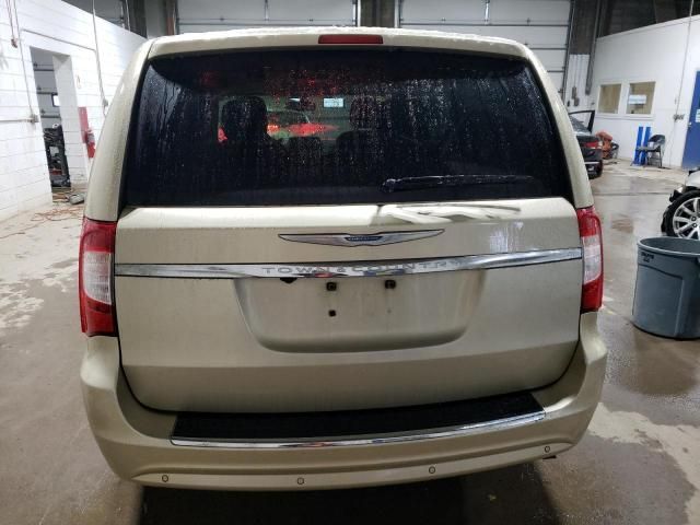 2011 Chrysler Town & Country Touring L