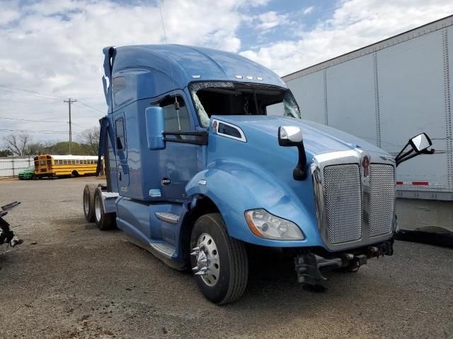 2016 Kenworth Construction T680