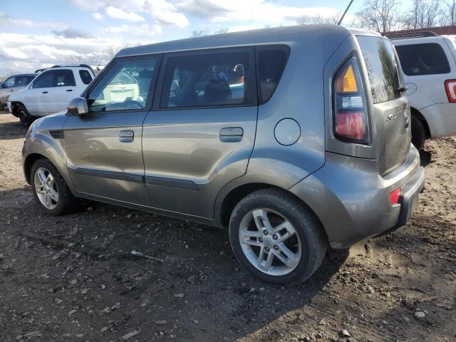 2010 KIA Soul +