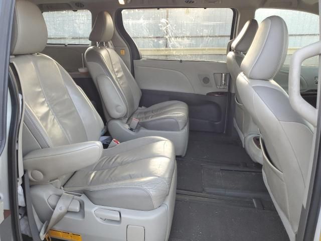 2012 Toyota Sienna XLE