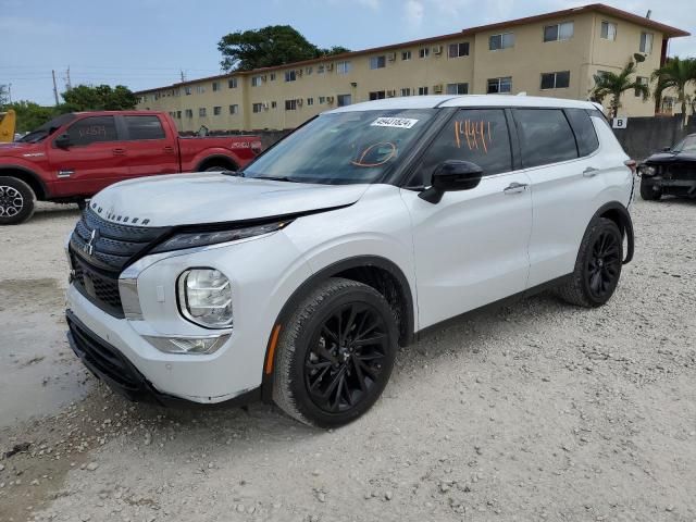 2023 Mitsubishi Outlander SE