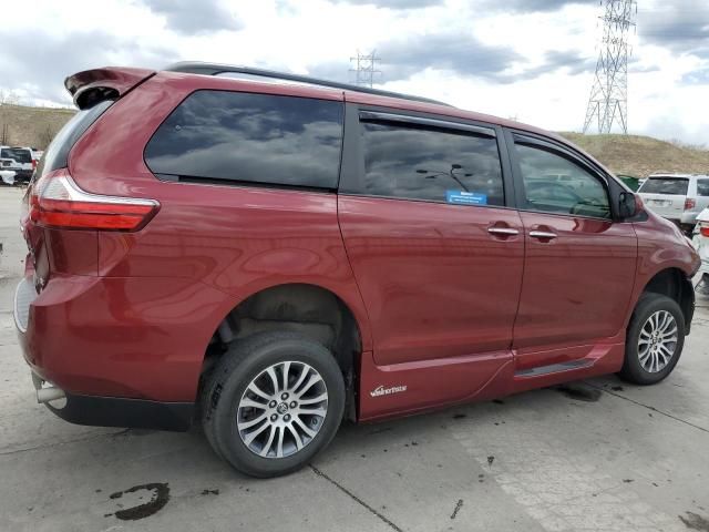 2018 Toyota Sienna XLE