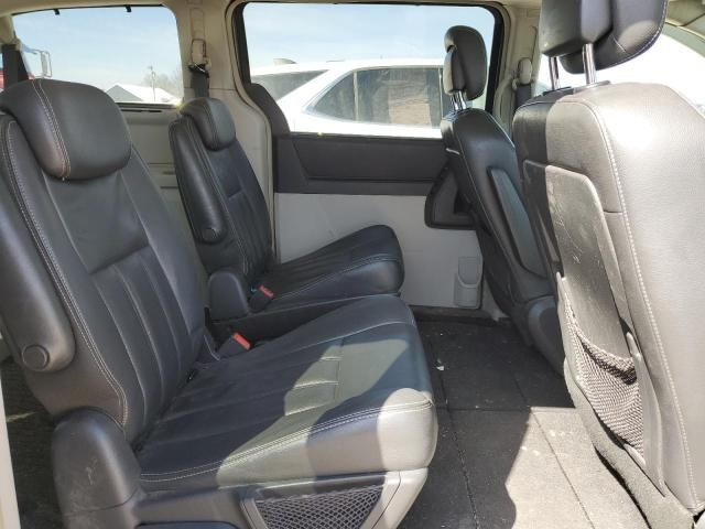 2010 Chrysler Town & Country Touring