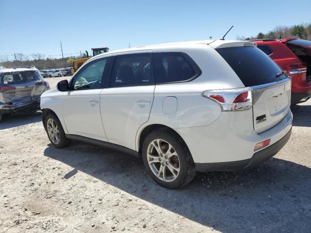 2014 Mitsubishi Outlander SE