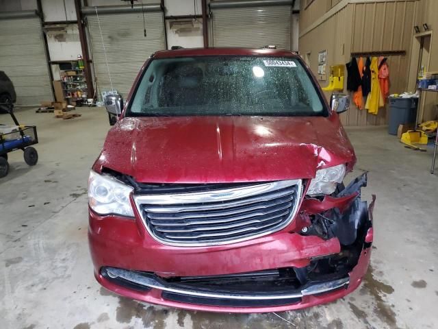 2013 Chrysler Town & Country Limited