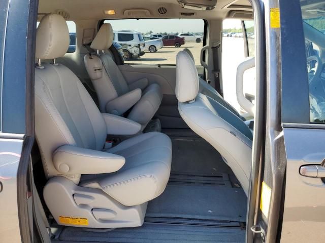 2014 Toyota Sienna XLE