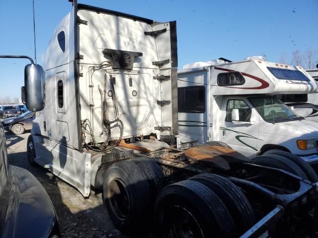 2019 Freightliner Cascadia 126