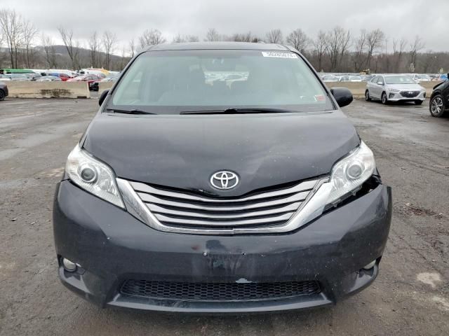 2016 Toyota Sienna XLE