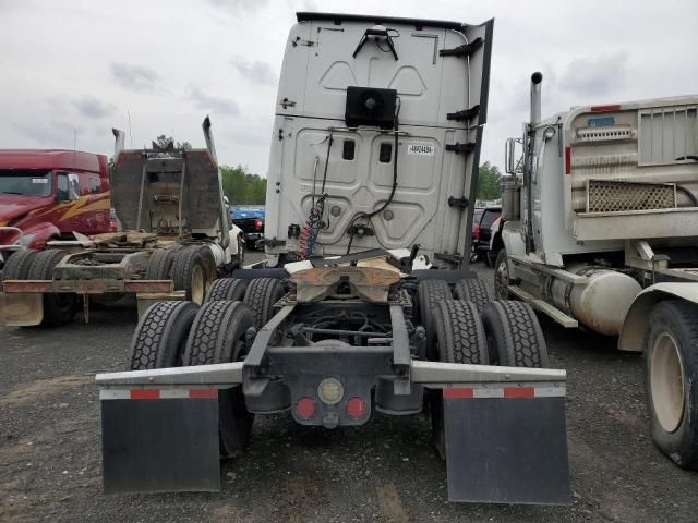 2016 Freightliner Cascadia 125