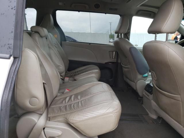 2012 Toyota Sienna XLE