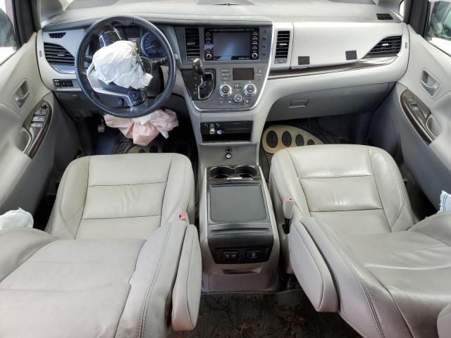 2019 Toyota Sienna XLE