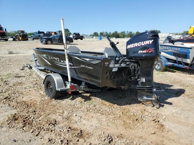 2010 Lund Marine Trailer