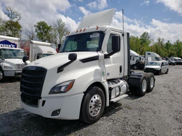 2022 Freightliner Cascadia 126