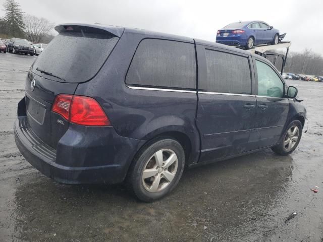 2010 Volkswagen Routan SEL