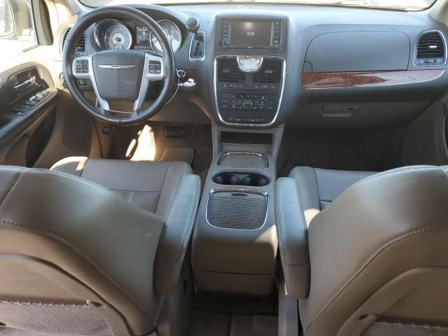 2015 Chrysler Town & Country Touring L