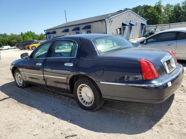 1999 Lincoln Town Car Executive