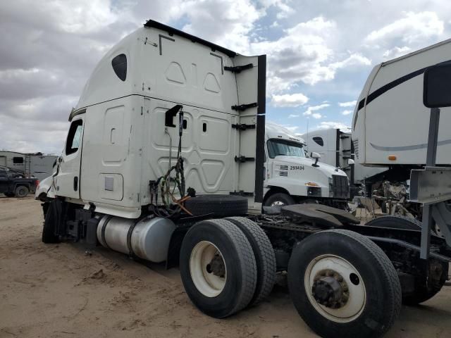 2018 Freightliner Cascadia 126