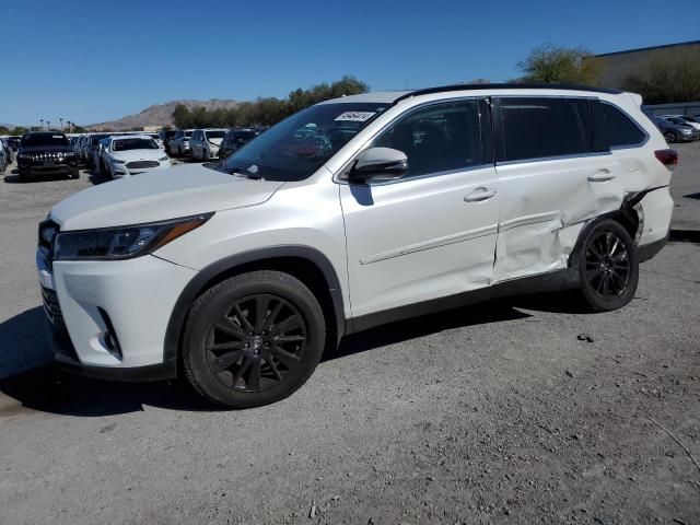 2019 Toyota Highlander SE