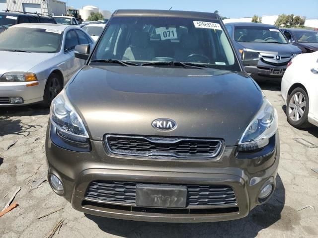 2013 KIA Soul +