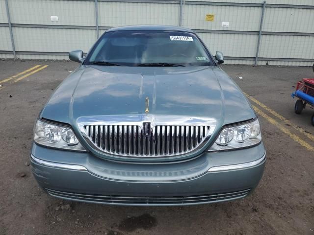 2004 Lincoln Town Car Ultimate