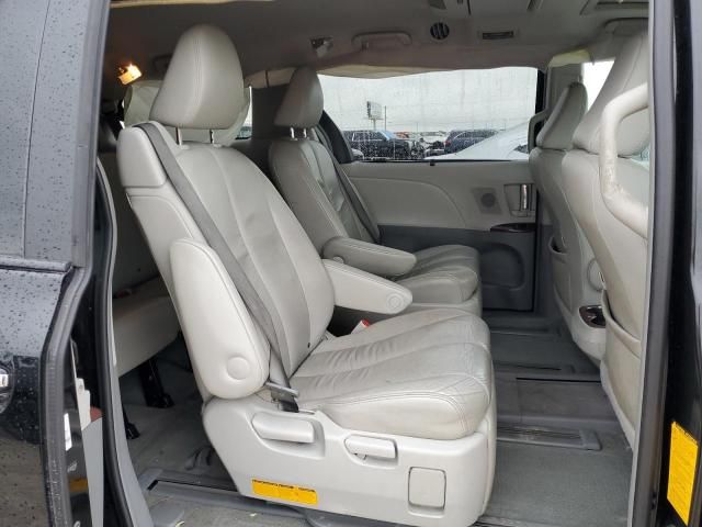 2012 Toyota Sienna XLE