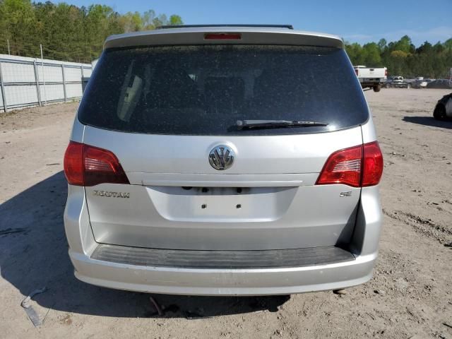 2011 Volkswagen Routan SE