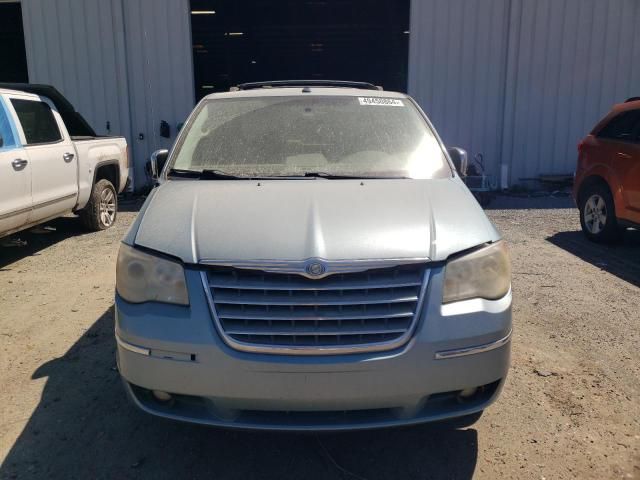 2010 Chrysler Town & Country Limited