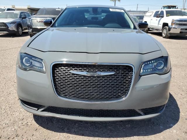 2018 Chrysler 300 Touring