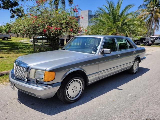 1988 Mercedes-Benz 560 SEL