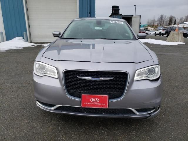 2017 Chrysler 300 Limited