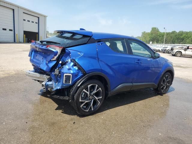 2022 Toyota C-HR XLE