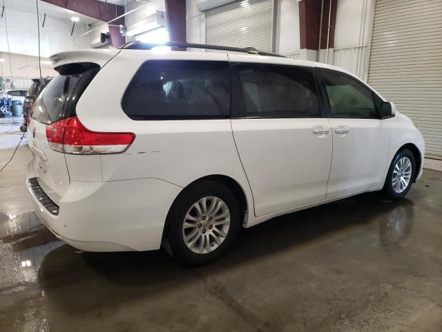 2013 Toyota Sienna XLE