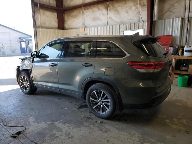 2017 Toyota Highlander SE