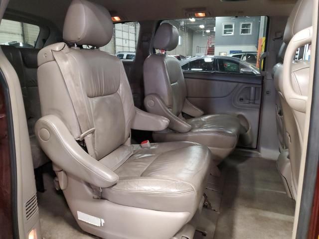 2005 Toyota Sienna XLE