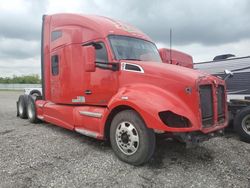 Salvage trucks for sale at Houston, TX auction: 2018 Kenworth Construction T680