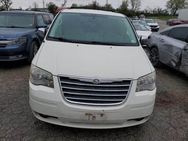 2010 Chrysler Town & Country Touring Plus