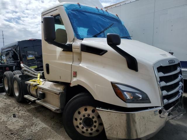 2022 Freightliner Cascadia 116