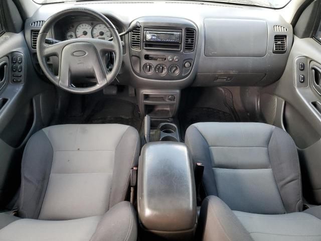 2004 Ford Escape XLS